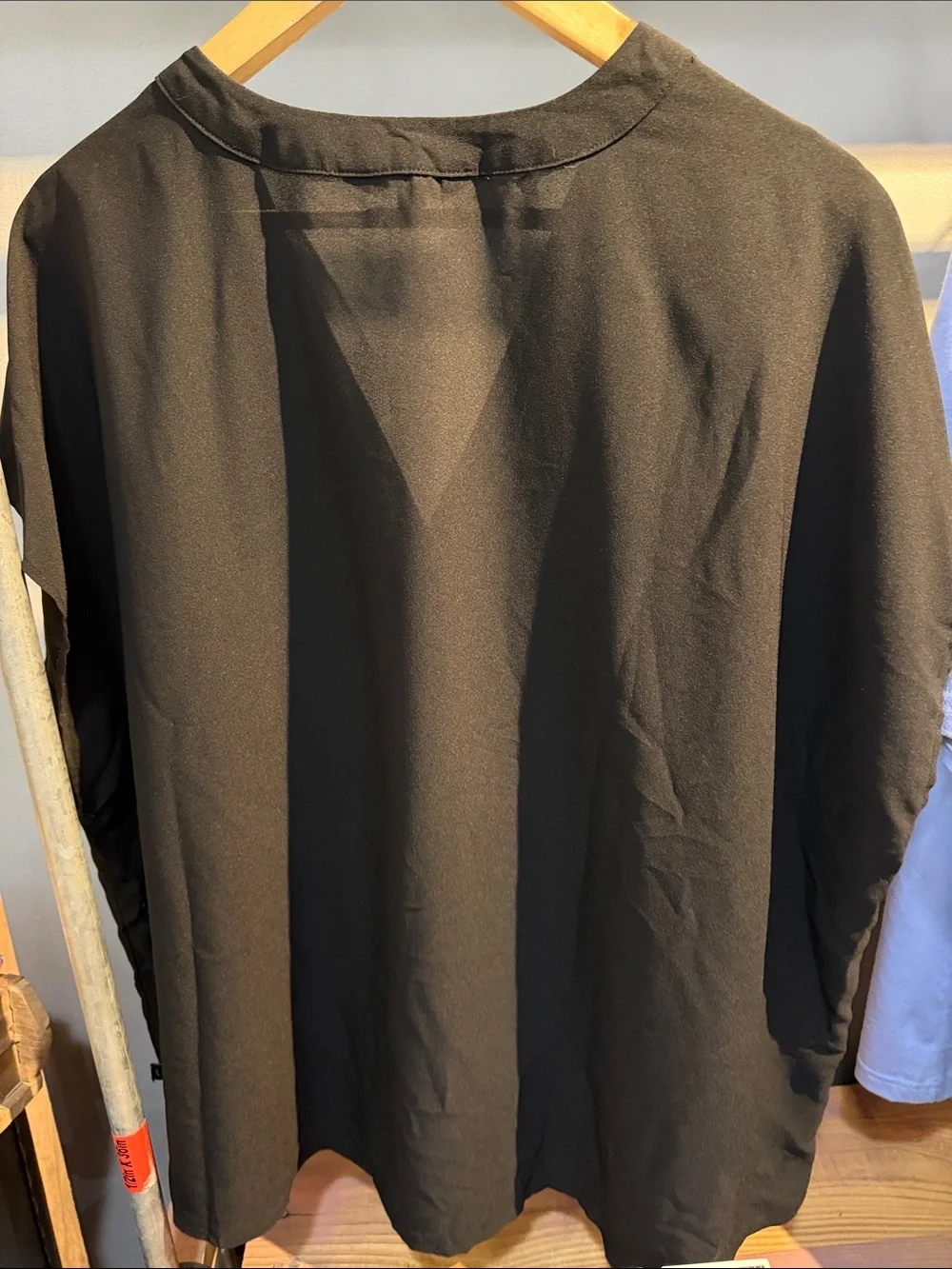 Banana Republic elegant neck